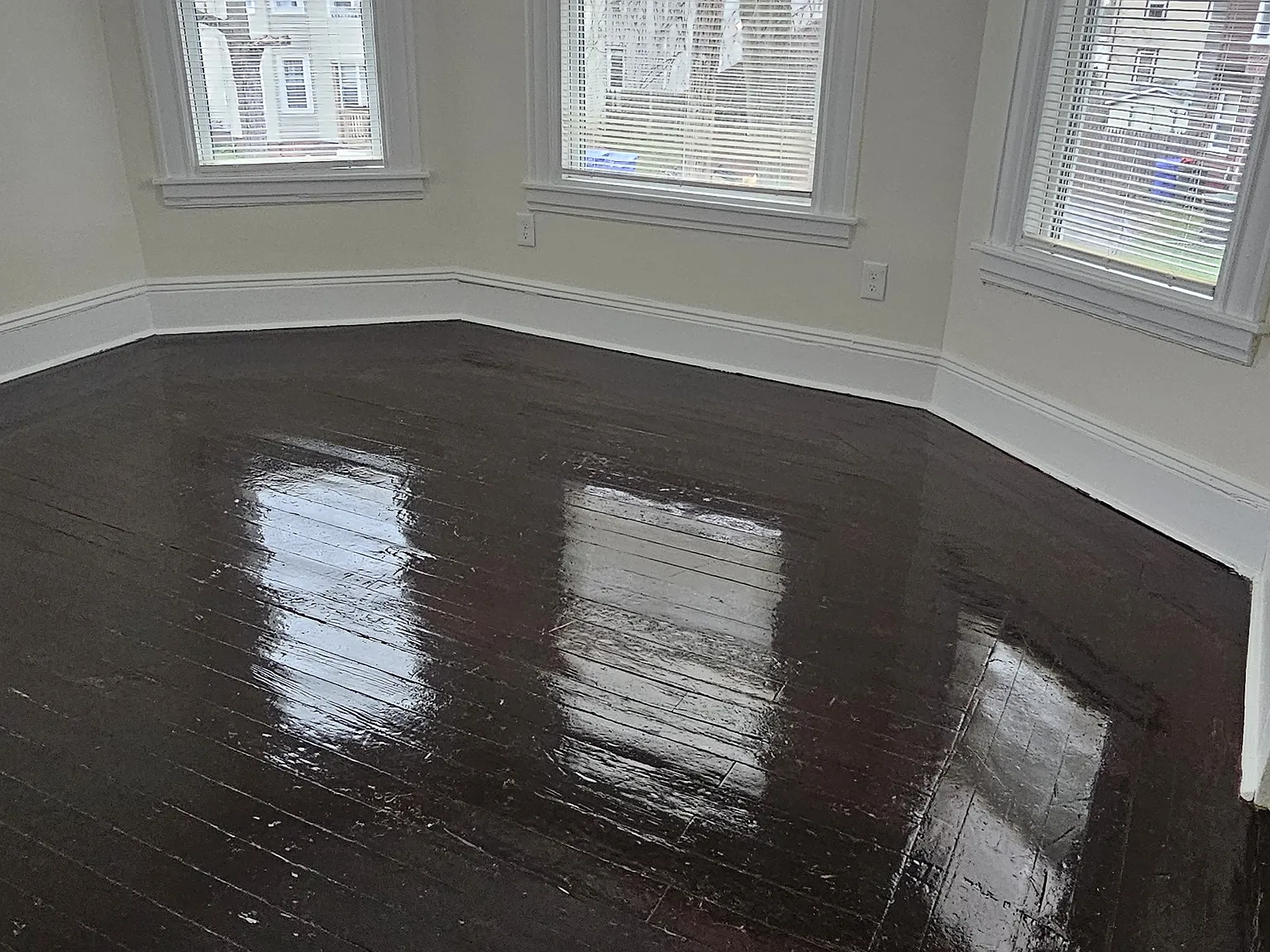 3 bed, 1000 sqft, $1,850 — Photo 2