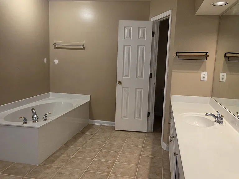 8155 Cavendish Pl — Photo 19