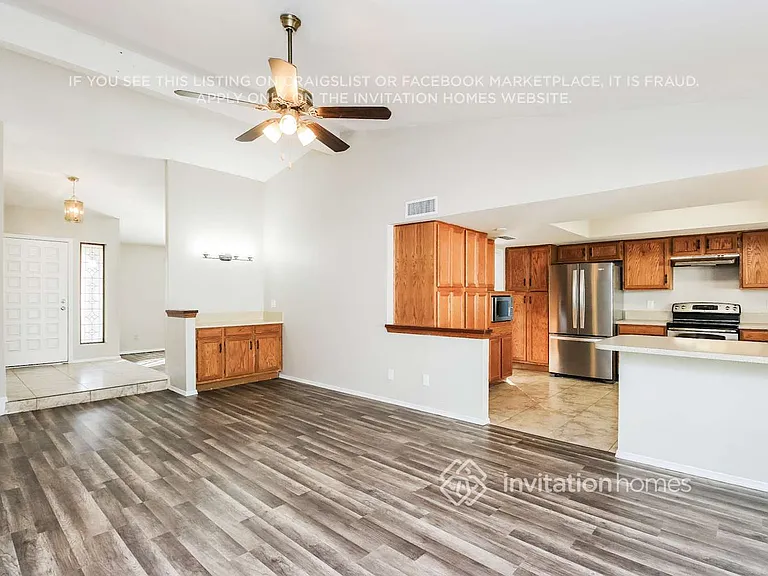 3338 E Grove Ave — Photo 5