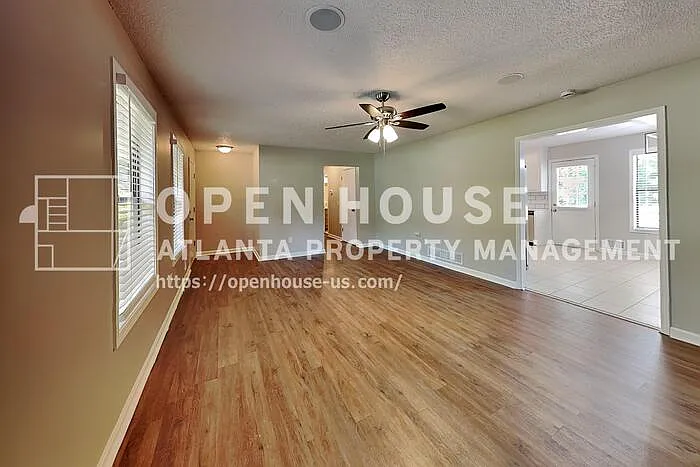 3 bed, 2.0 bath, 1872 sqft, $2,025 — Photo 4