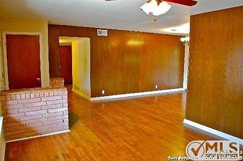 2nd image of 542 Radiance Ave