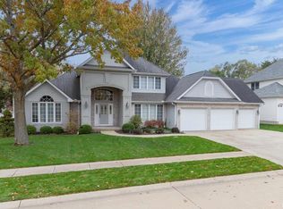 7710 35th Ave, Moline, IL 61265