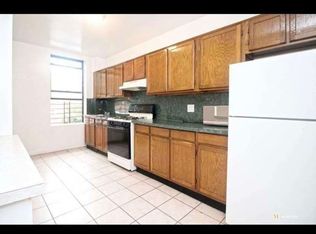 3095 30th St APT 3F, Astoria, NY 11102