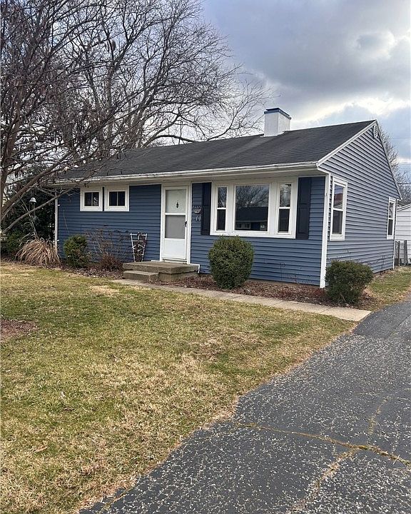 1st image of 2332 Fields Ave