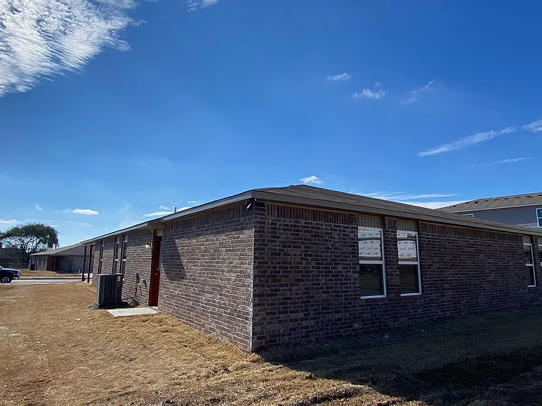 503B W Christopher Dr — Photo 16