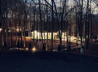 149 Canterbury Ln, Matthews, NC 28104