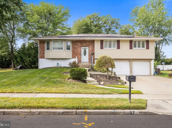 37 Ivy Ln, Cherry Hill, NJ 08002