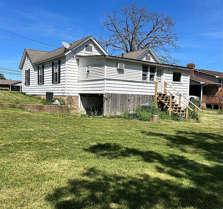 2nd image of 509 W Main St
