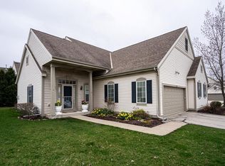 1433 Hasting Ct, Waukesha, WI 53186