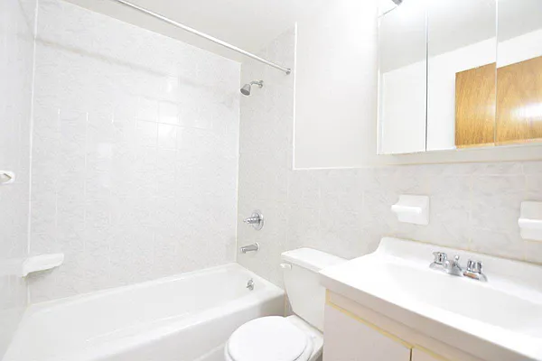 Rented by Street Realty Brokerage LLC | media 8