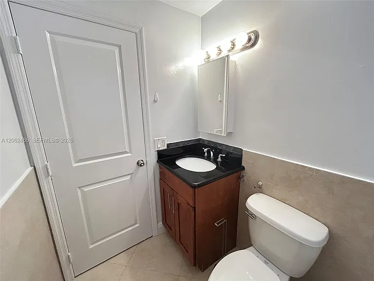2880 Pine Tree Dr #10 — Photo 10