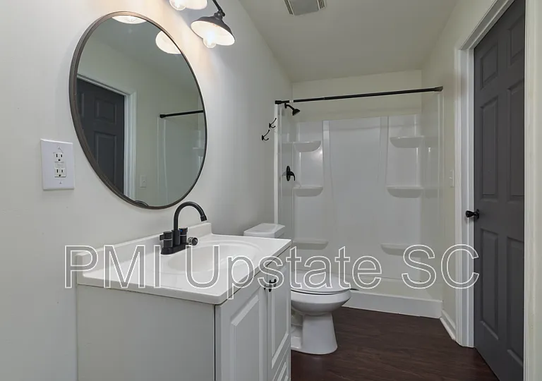79 Allen St — Photo 19