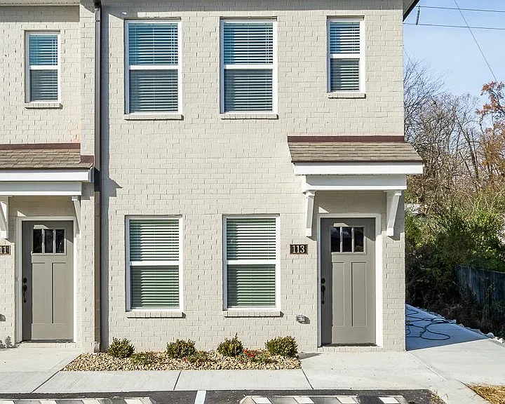 113 Claremont Ct — Photo 1
