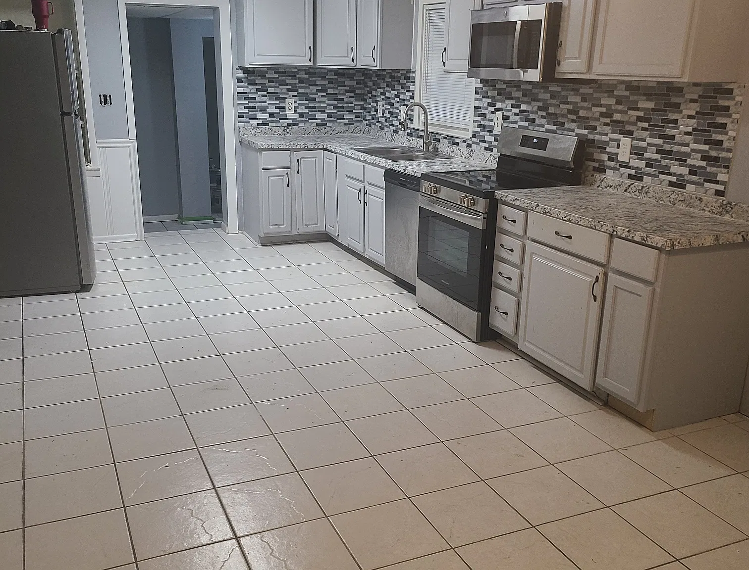 4 bed, 1.5 bath, 1781 sqft, $1,875 — Photo 3