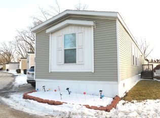 773 Maple Ln, Justice, IL 60458