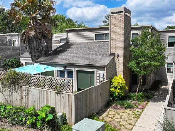 11521 Riverview Dr, Houston, TX 77077