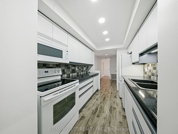 5th image of 1300 Bloor St #1709