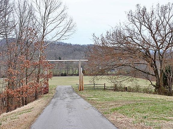 2nd image of 1281 Co Rd 638