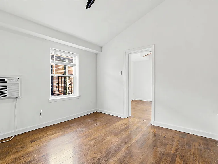 1618 Spruce St #3RR — Photo 10
