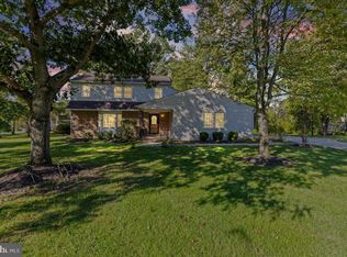 1421 Whitwood Dr, Blue Bell, PA 19422