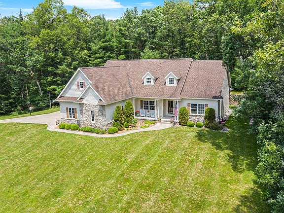 2nd image of 1076 Shore Walk Ln