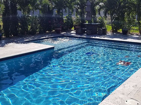 5th image of 1710 SW 30th St