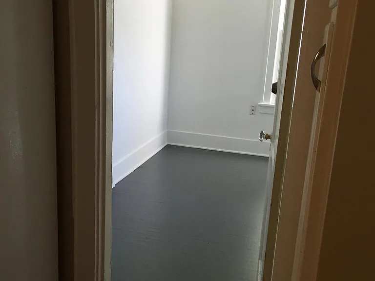 5211 11th Ave NE #202 — Photo 3
