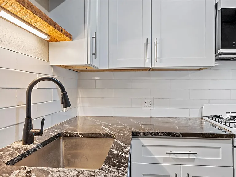 Penn Mor Apartments — Photo 14