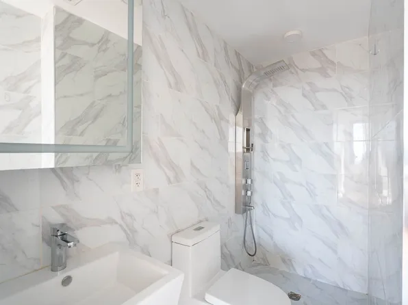 874 Willoughby Avenue image 11 of 11