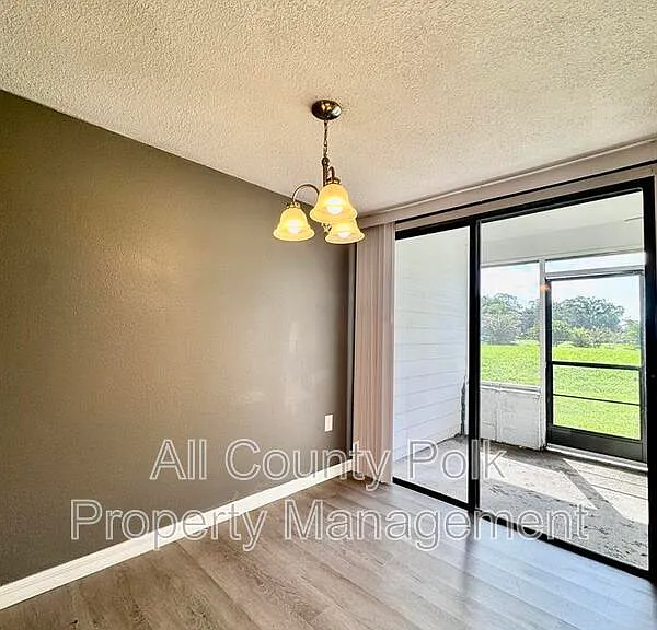 1415 Ridge Lake Ct — Photo 10