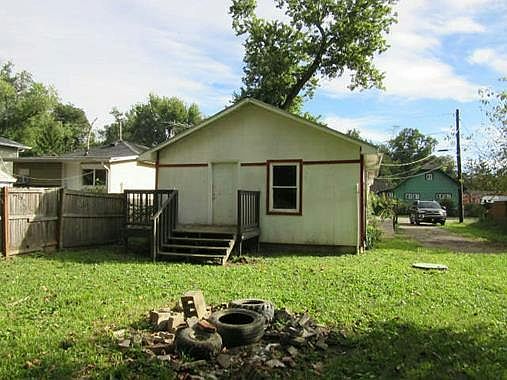 2nd image of 1508 E 72nd St