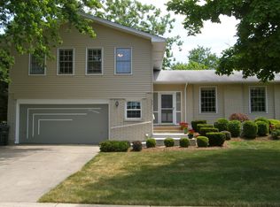 1241 Landwehr Rd, Northbrook, IL 60062