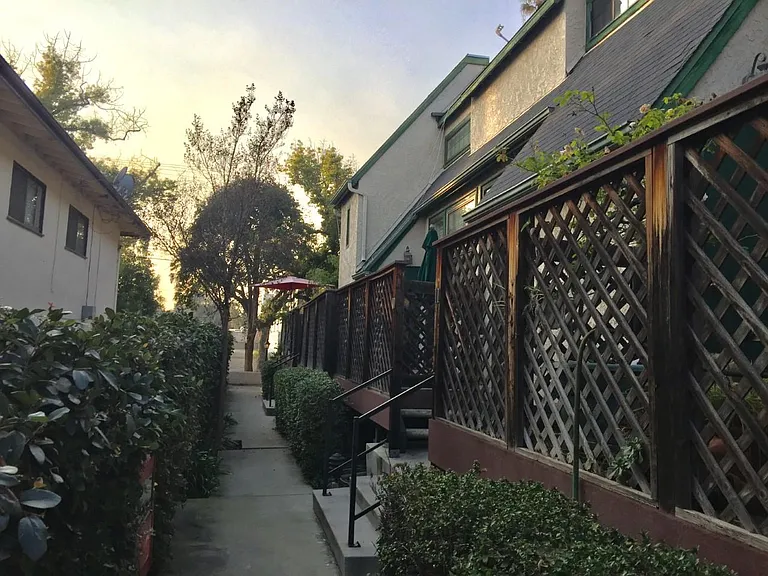 170 N Sierra Bonita Ave #12 — Photo 21