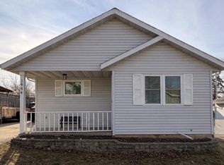 1464 Paul Ln, Waukesha, WI 53186