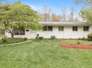 2751 Canterbury Rd, Ann Arbor, MI 48104