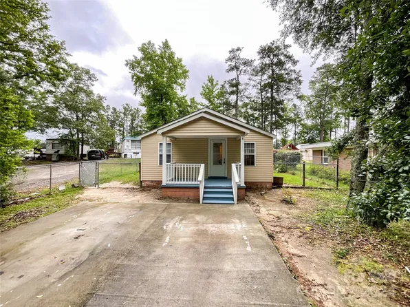 719 Pickett St, Rockingham, NC 28379