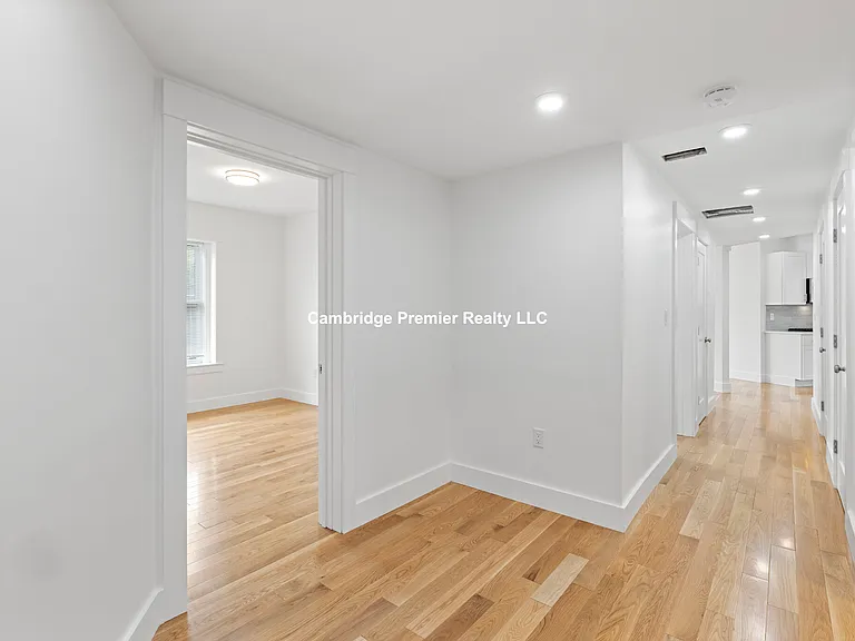 406 Columbia St #1 — Photo 12