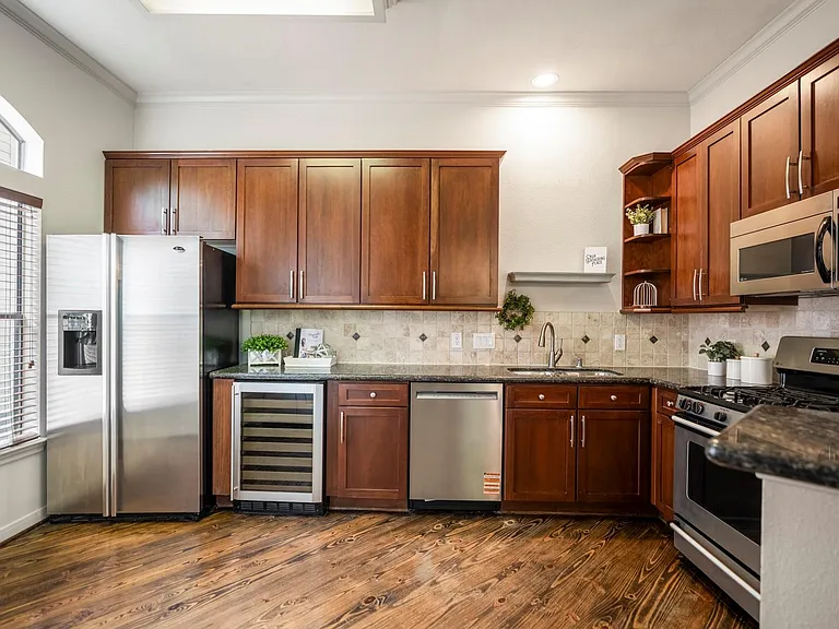 2719 La Branch St — Photo 20