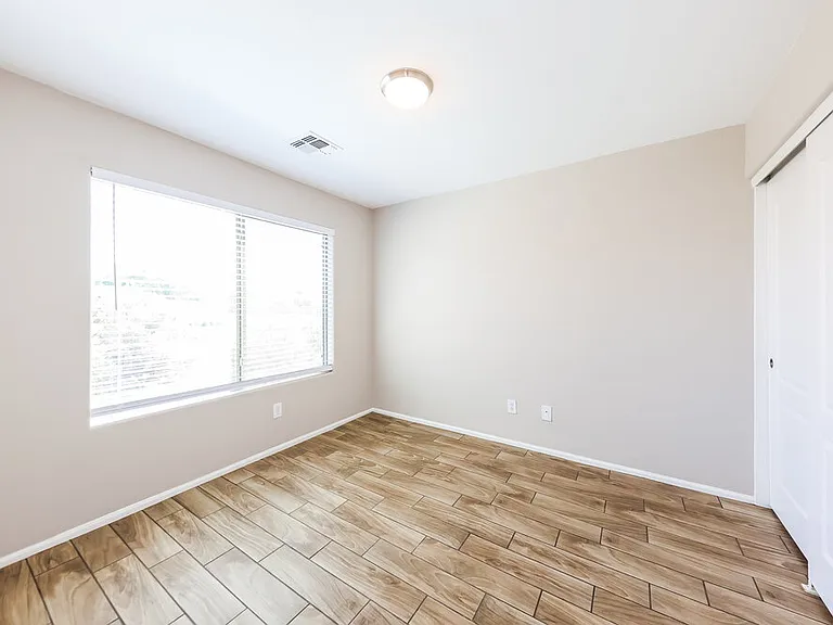8328 S 48th Dr — Photo 13