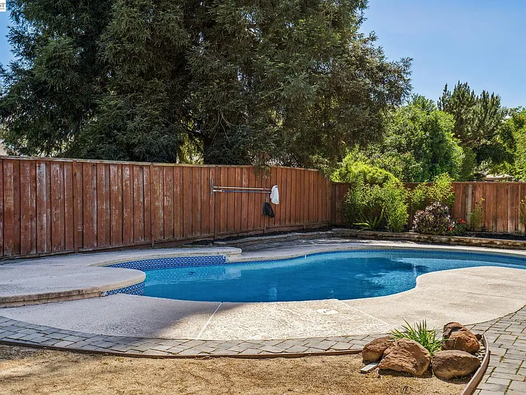 201 Ramon Pl — Photo 46