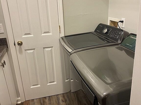 5th image of 216 Cobblestone Dr