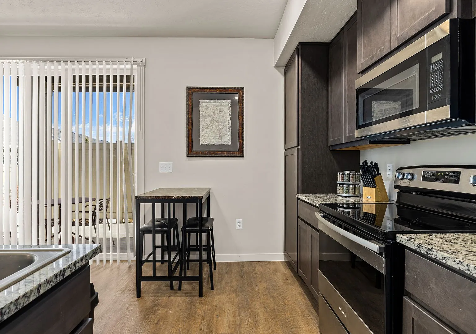Beautiful Home in Garden City! — Photo 3