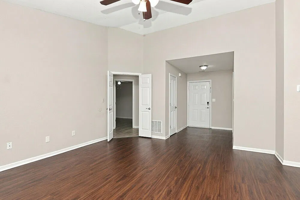 3 bed, 2.0 bath, 1501 sqft, $1,875 — Photo 4