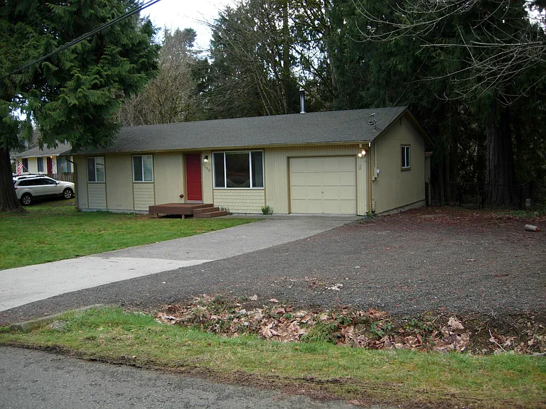 2133 NW Mulholland Blvd — Photo 3
