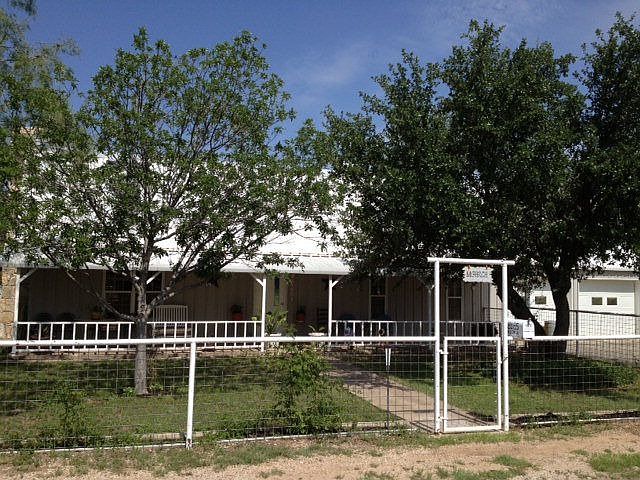 1st image of 8185 Willow Ln