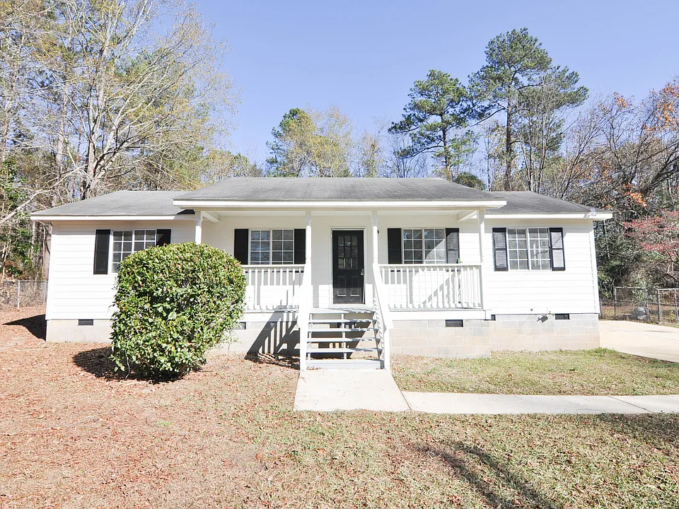 102 Roberson St