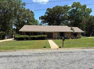 515 Dogwood Ln, Mount Pleasant, TX 75455