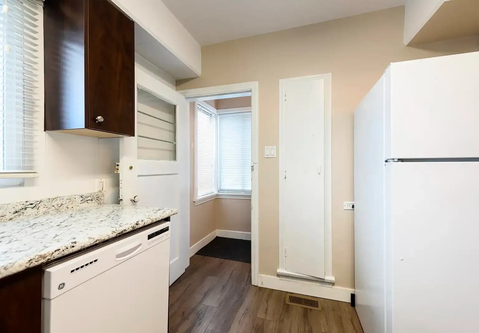 2 bed, 847 sqft, $2,999 — Photo 3