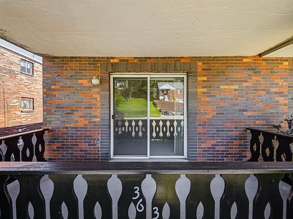 5th image of 3631 Cambria St APT 2