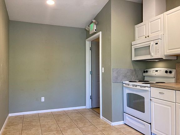 3rd image of 1095 W 7th Ave APT 9